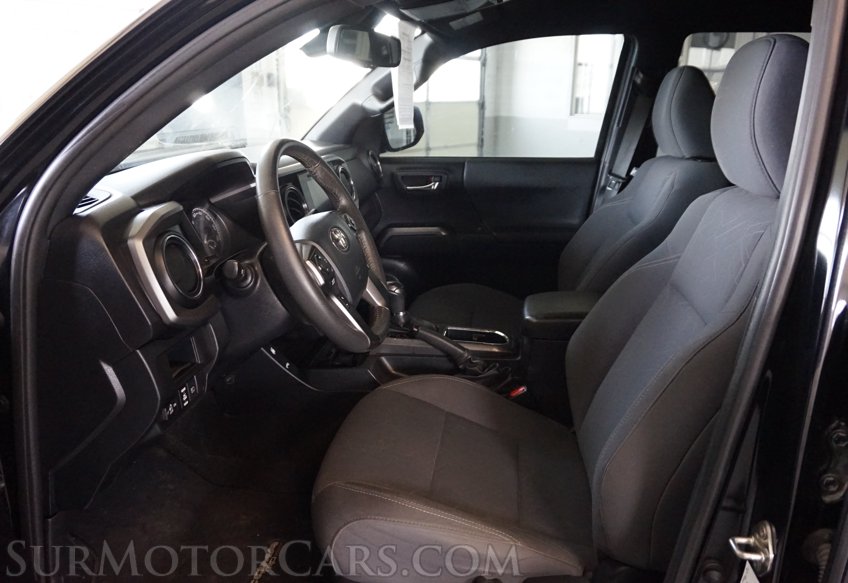 2019 Toyota Tacoma - Image 28