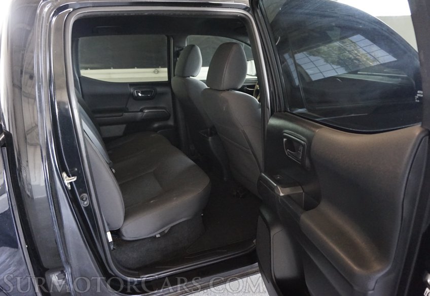 2019 Toyota Tacoma - Image 33