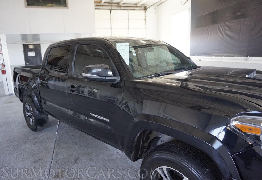 2019 Toyota Tacoma - Image 17
