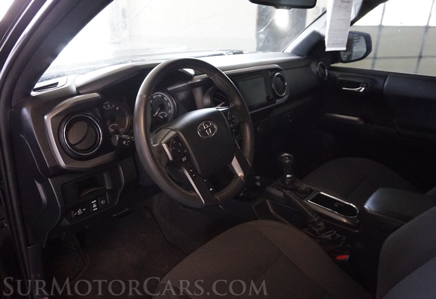 2019 Toyota Tacoma - Image 29