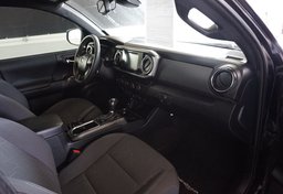 2019 Toyota Tacoma - Image 25