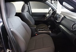 2019 Toyota Tacoma - Image 35