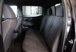 2019 Toyota Tacoma - Image 32