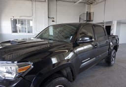 2019 Toyota Tacoma - Image 20