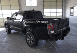 2019 Toyota Tacoma - Image 8