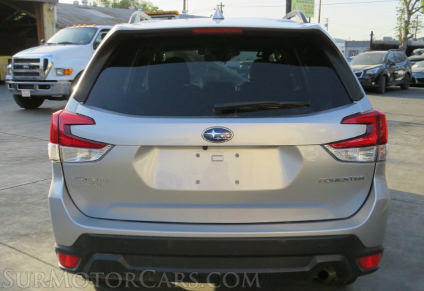 2019 Subaru Forester - Image 12