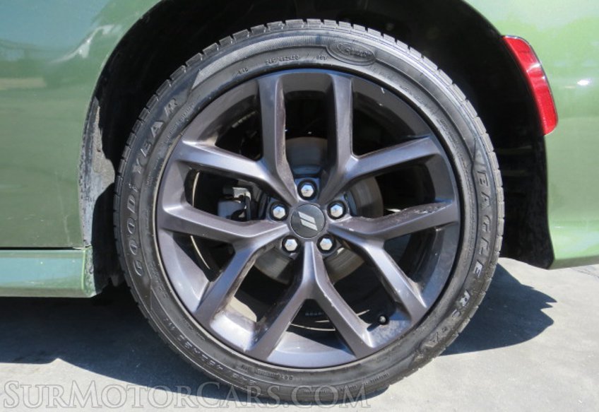 2020 Dodge Charger - Image 19