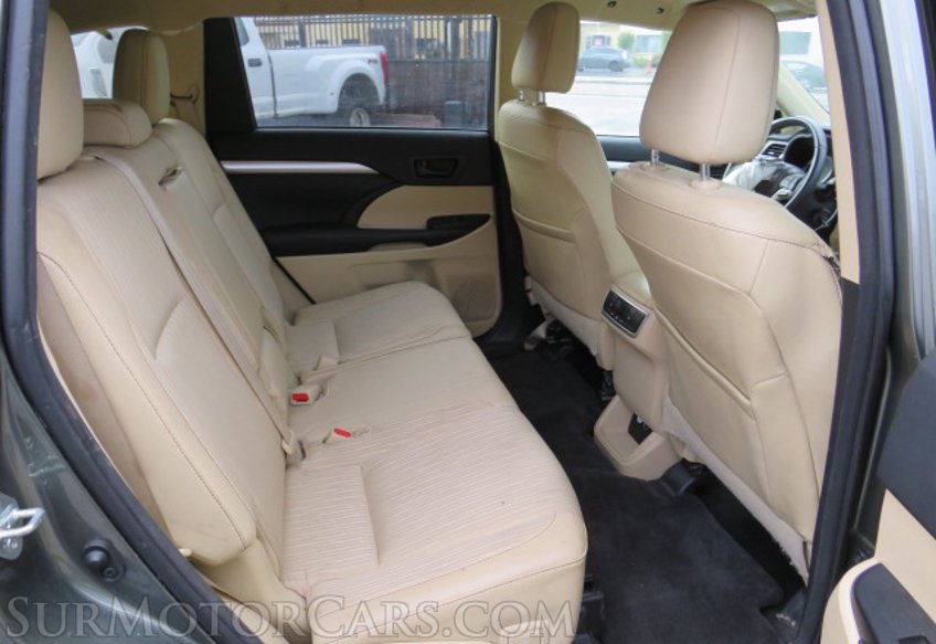 2015 Toyota Highlander - Image 29