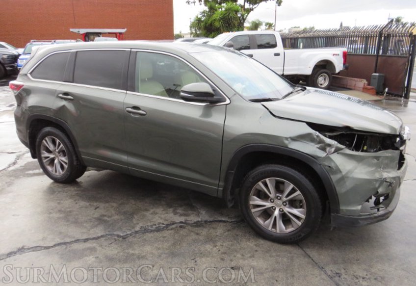 2015 Toyota Highlander - Image 4