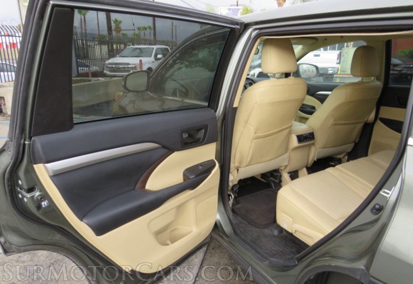 2015 Toyota Highlander - Image 23