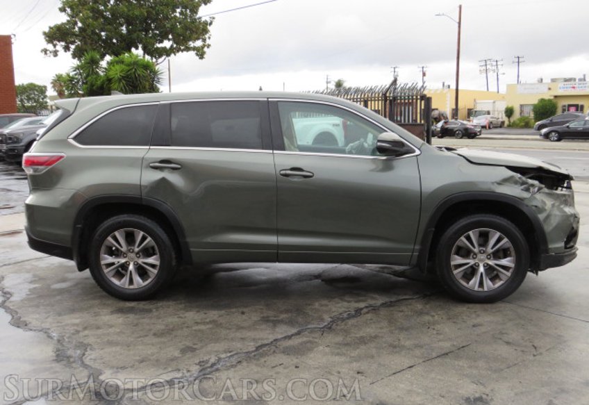 2015 Toyota Highlander - Image 5