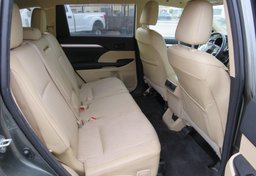 2015 Toyota Highlander - Image 29