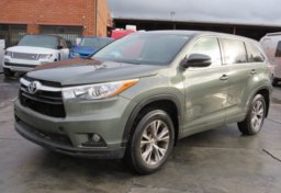 2015 Toyota Highlander - Image 1