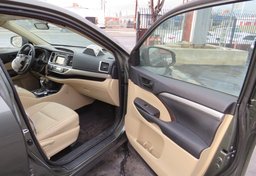 2015 Toyota Highlander - Image 26