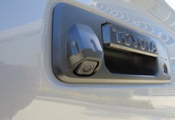 2021 Toyota Tacoma 4WD - Image 22