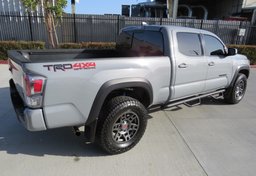 2021 Toyota Tacoma 4WD - Image 5
