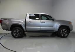 Thumbnail of 2016 Toyota Tacoma