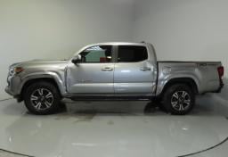 Thumbnail of 2016 Toyota Tacoma