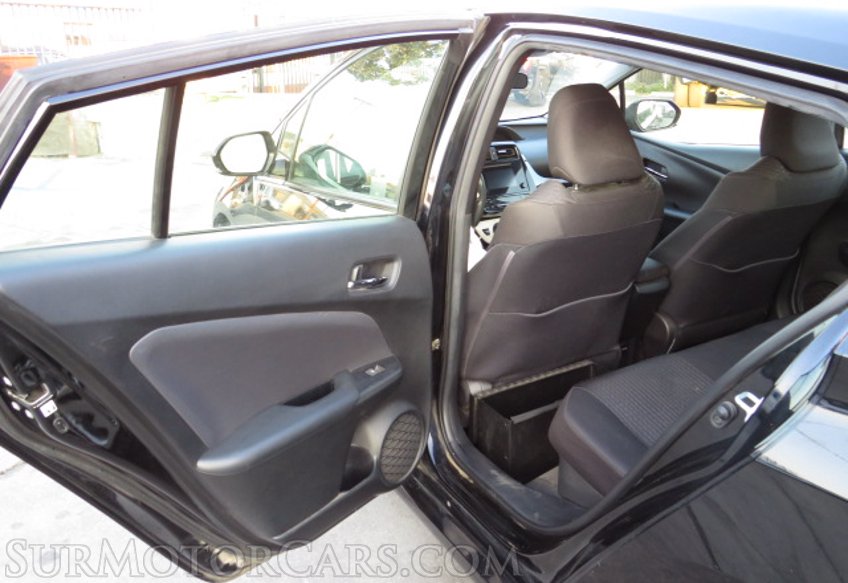 2018 Toyota Prius - Image 23