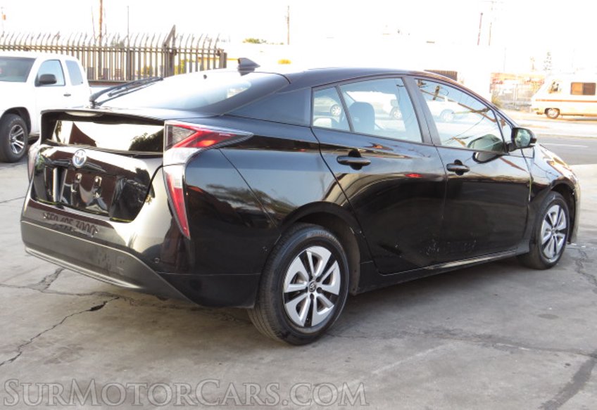 2018 Toyota Prius - Image 8