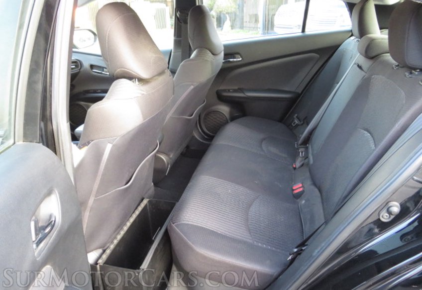 2018 Toyota Prius - Image 25