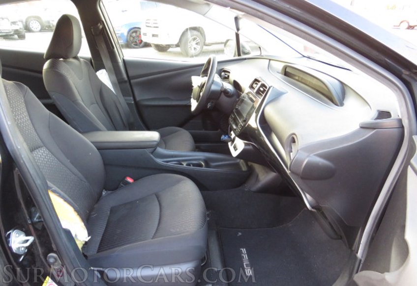 2018 Toyota Prius - Image 21