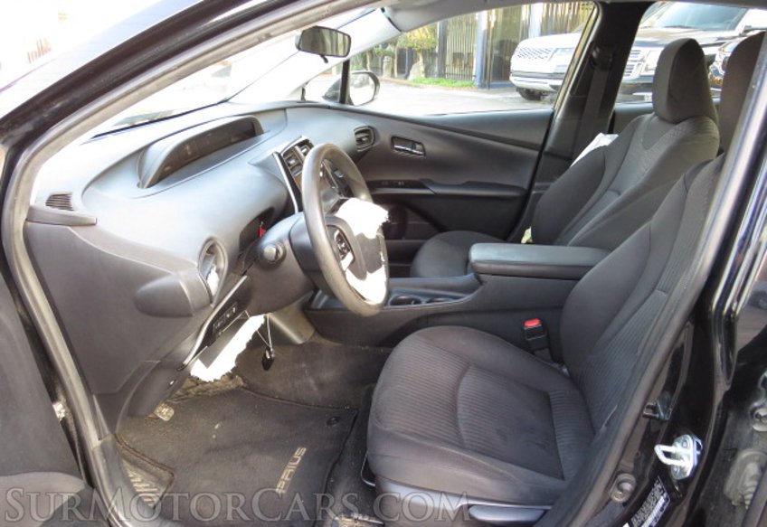 2018 Toyota Prius - Image 20