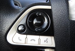 2018 Toyota Prius - Image 36