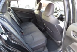 2018 Toyota Prius - Image 28