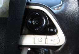 2018 Toyota Prius - Image 37