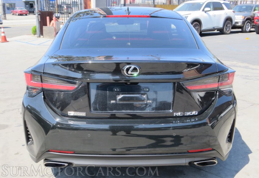 2019 Lexus RC - Image 12