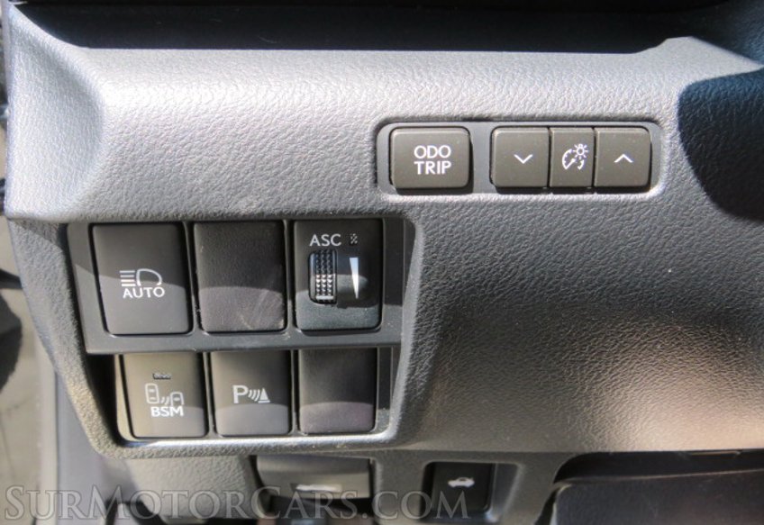 2019 Lexus RC - Image 36