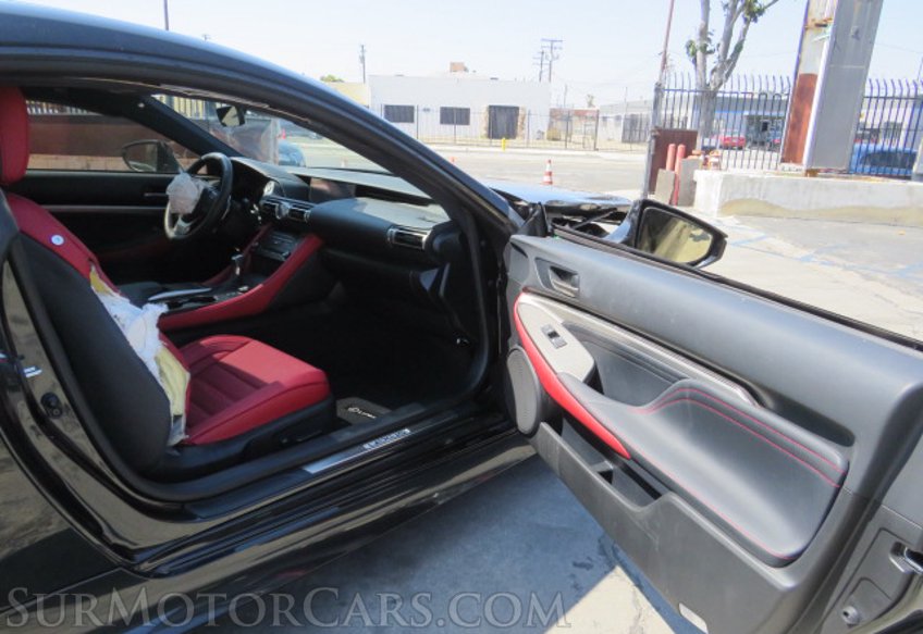 2019 Lexus RC - Image 22