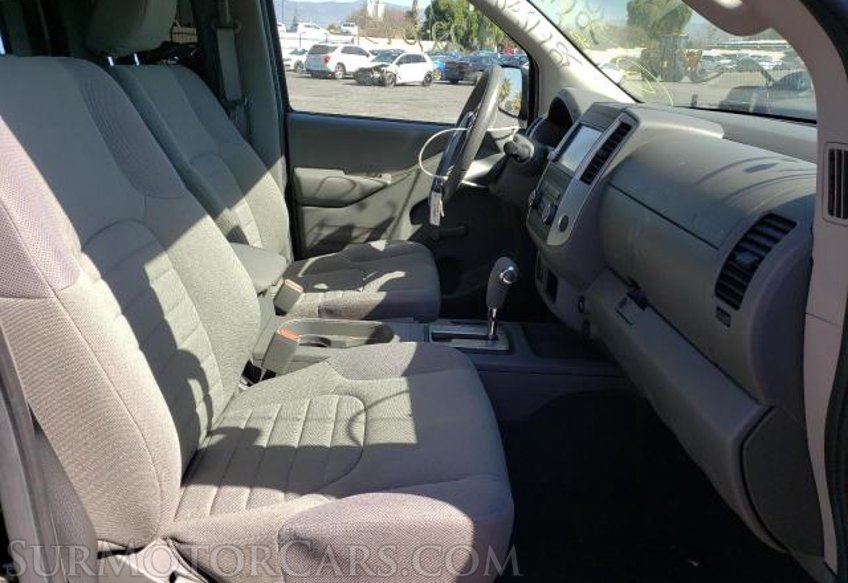 2019 Nissan Frontier - Image 5