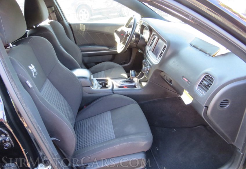 2020 Dodge Charger - Image 30