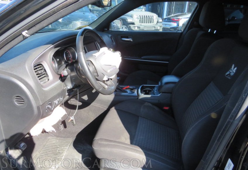 2020 Dodge Charger - Image 29