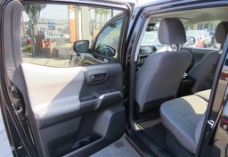 2022 Toyota Tacoma - Image 20