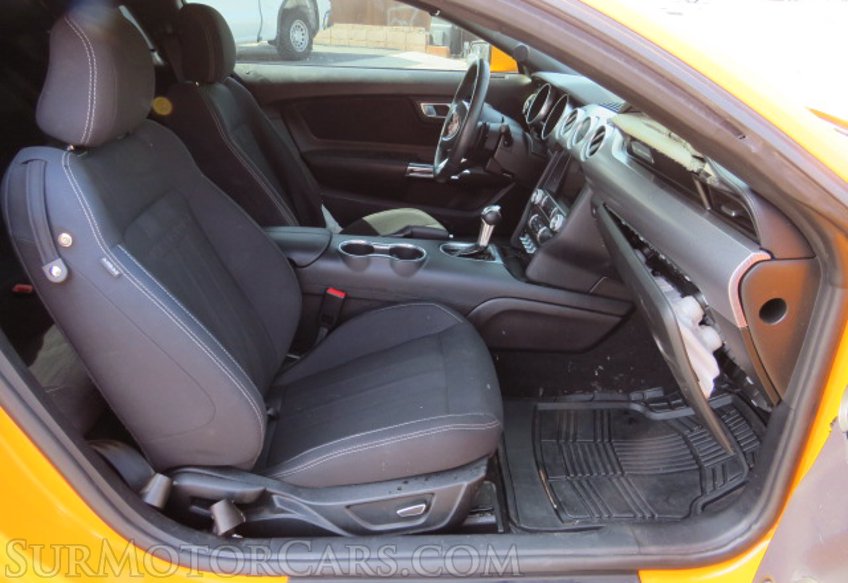 2019 Ford Mustang - Image 25