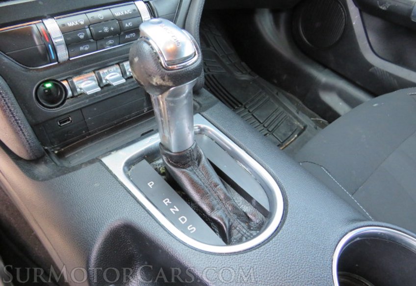 2019 Ford Mustang - Image 34
