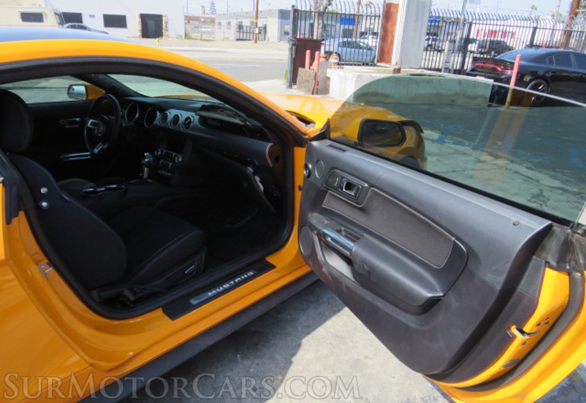 2019 Ford Mustang - Image 22