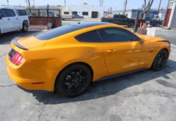 2019 Ford Mustang - Image 10