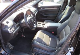 2020 Honda Accord Sedan - Image 24