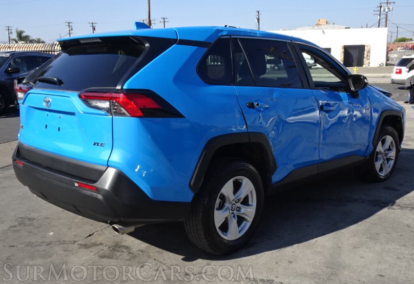 2021 Toyota RAV4 - Image 8