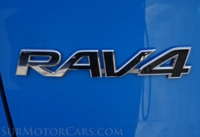 2021 Toyota RAV4 - Image 16