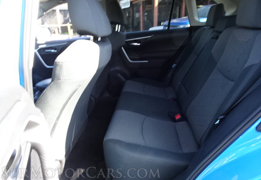 2021 Toyota RAV4 - Image 25