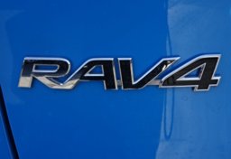 2021 Toyota RAV4 - Image 16