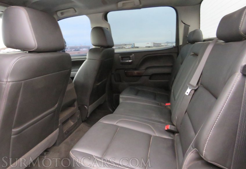 2018 GMC Sierra 3500HD - Image 30