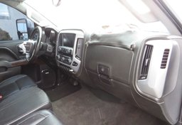 2018 GMC Sierra 3500HD - Image 28