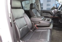 2018 GMC Sierra 3500HD - Image 29