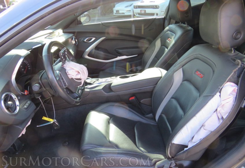 2020 Chevrolet Camaro - Image 25